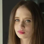 চ্যাটবটের সঙ্গে বিপজ্জনক সংলাপে মানসিক ঝুঁকিতে অল্পবয়সিরা: ভিক্টোরিয়ার ঘটনা